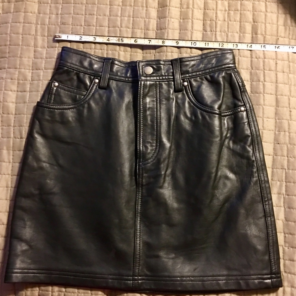 🔥🔥Leather mini skirt🔥🔥